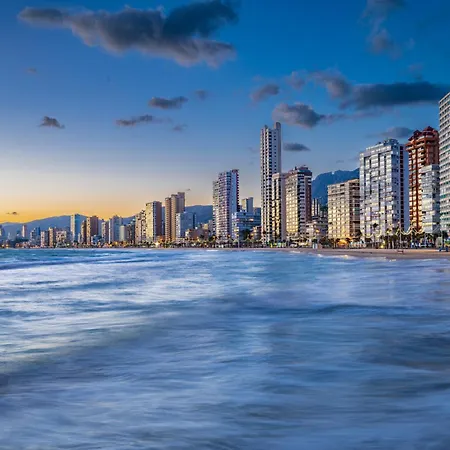 Three Bedrooms In Near And Strip 아파트