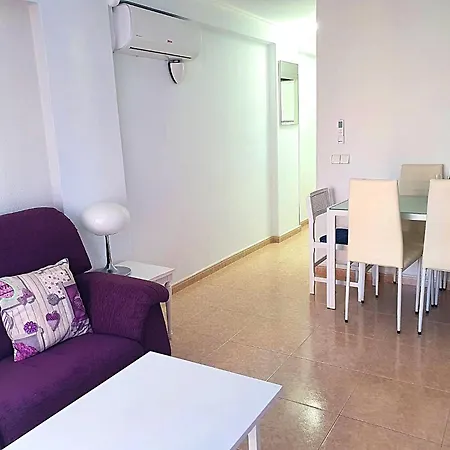 Three Bedrooms In Near And Strip *