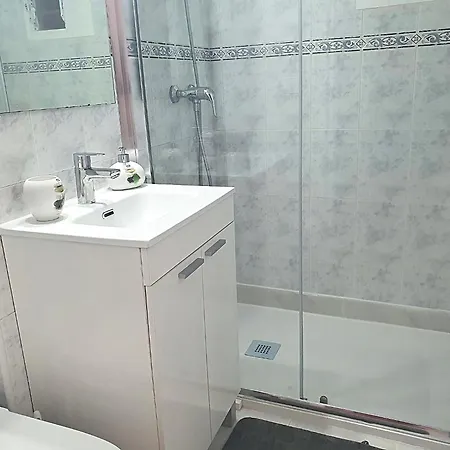 Three Bedrooms In Near And Strip 베니돔