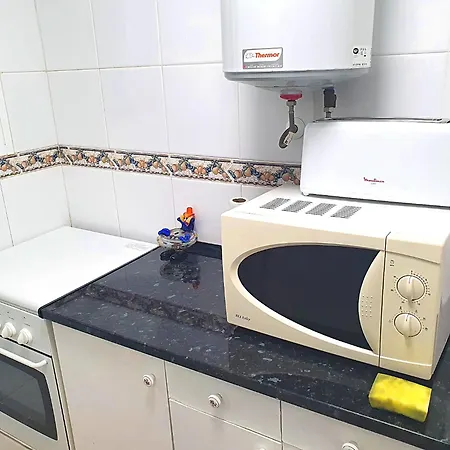 Three Bedrooms In Near And Strip * 베니돔