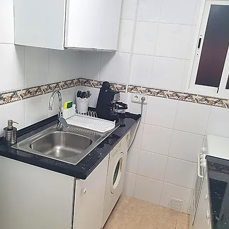 아파트 Three Bedrooms In Near And Strip 베니돔