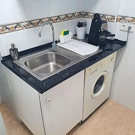 아파트 Three Bedrooms In Near And Strip 베니돔